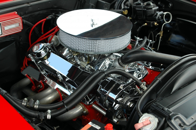 garagiste-VALLAURIS-min_car-engine-1548434